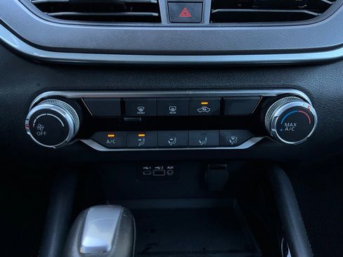 Used 2025 Nissan Altima 2.5 SR image 26