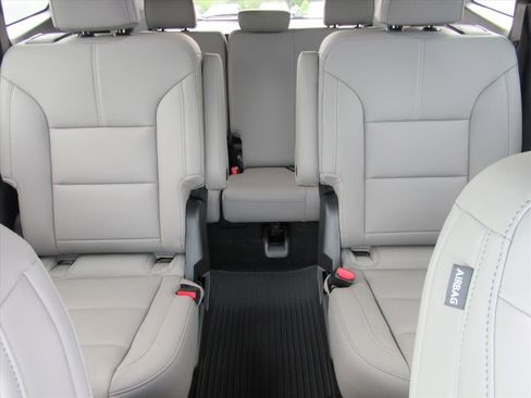 New 2026 GMC Acadia Elevation w/ Elevation Premium Package FWD image 15