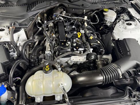 Used 2023 Ford Mustang Coupe RWD image 32