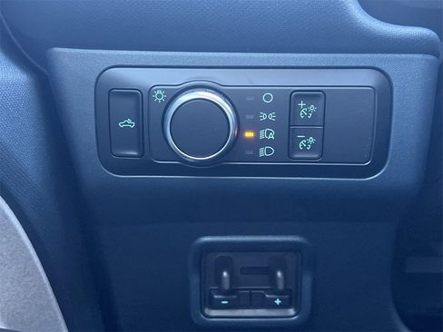 New 2025 Ford Maverick XLT w/ XLT Luxury Package image 13