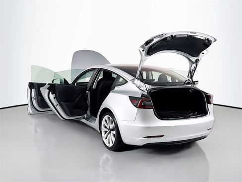 Used 2018 Tesla Model 3 Long Range image 32