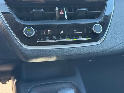 Used 2023 Toyota Corolla LE image 23