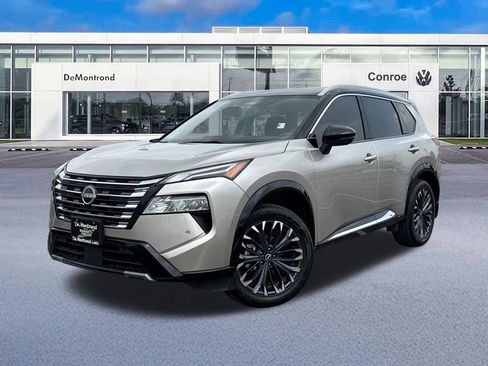 Used 2024 Nissan Rogue Platinum FWD image 1