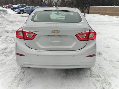 Used 2019 Chevrolet Cruze LT w/ Convenience Package image 6