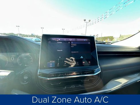 Used 2022 Jeep Compass Trailhawk w/ Trailhawk Elite Group image 36