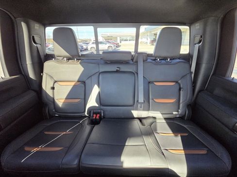 Used 2022 GMC Sierra 2500 AT4 w/ AT4 Preferred Package image 28