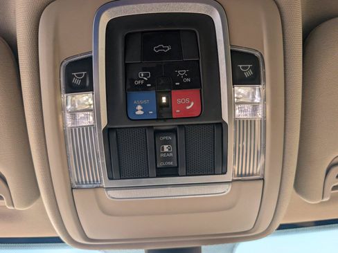 Used 2020 RAM 2500 Laramie AWD/4WD image 23
