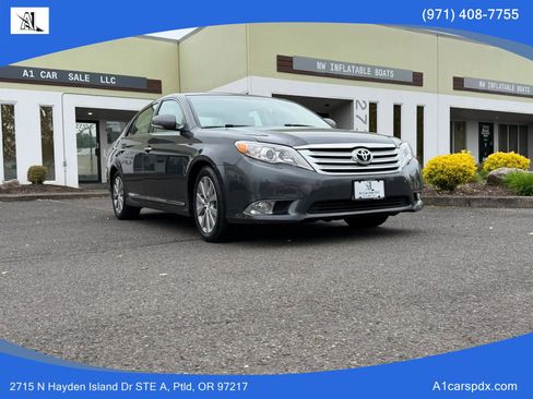 Used 2011 Toyota Avalon Limited FWD image 2