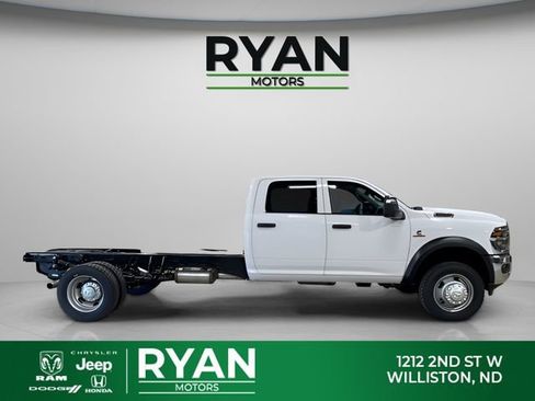 New 2026 RAM 5500 Tradesman AWD/4WD image 9