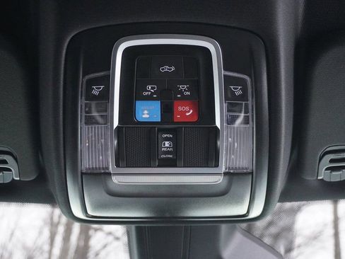 Used 2025 RAM 1500 Big Horn AWD/4WD image 34