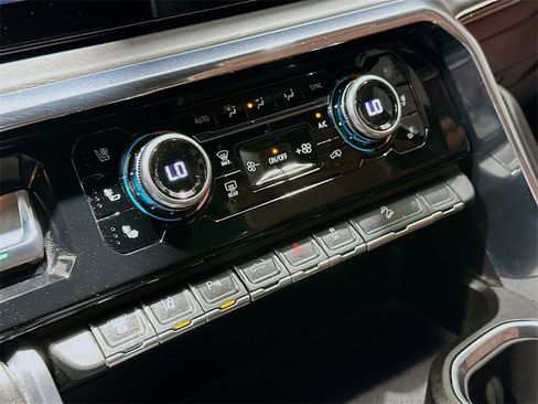 Used 2024 GMC Sierra 2500 Denali Ultimate image 16