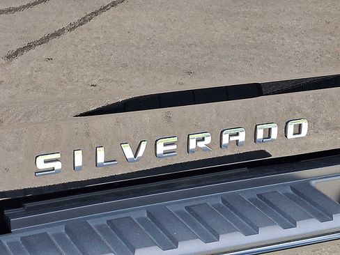 Used 2017 Chevrolet Silverado 1500 High Country AWD/4WD image 30