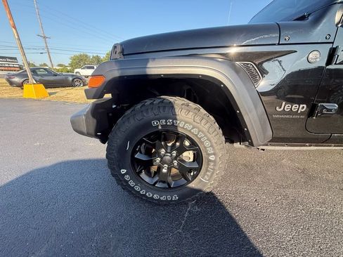 Used 2023 Jeep Wrangler Unlimited Sport AWD/4WD image 11