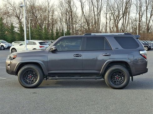 Certified 2022 Toyota 4Runner SR5 Premium image 7