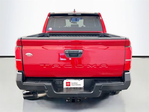 Used 2024 Toyota Tacoma SR image 5