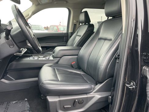 Used 2024 Ford Expedition XLT image 7