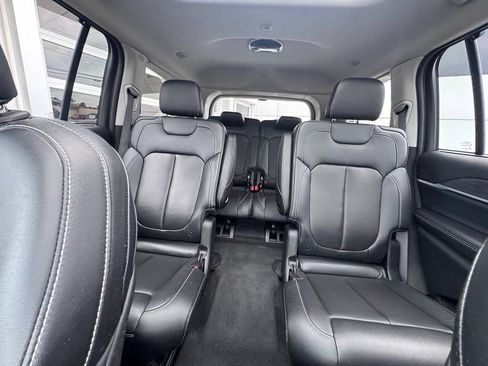 Used 2024 Jeep Grand Cherokee L Limited w/ Luxury Tech Group II AWD/4WD image 28