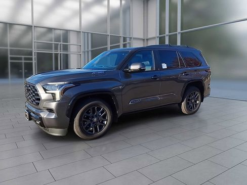 New 2026 Toyota Sequoia Platinum image 3