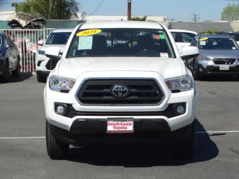 Used 2021 Toyota Tacoma SR5 image 3