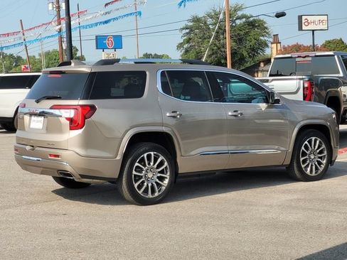 Used 2022 GMC Acadia Denali w/ Denali Ultimate Package AWD/4WD image 4