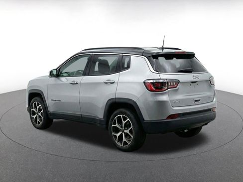 Used 2025 Jeep Compass Limited AWD/4WD image 7