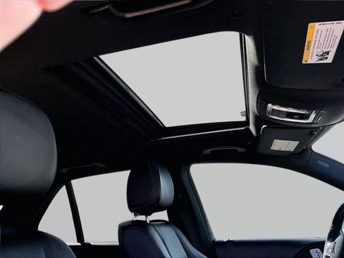 Used 2021 Mercedes-Benz GLE 350 4MATIC image 16