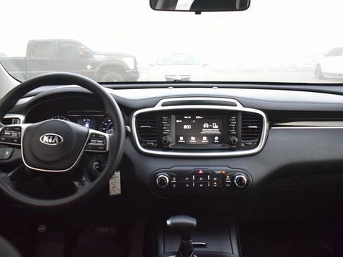 Used 2020 Kia Sorento AWD V6 image 32