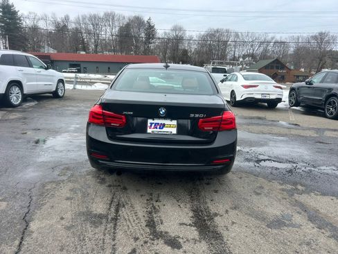 Used 2017 BMW 330i xDrive Sedan image 5