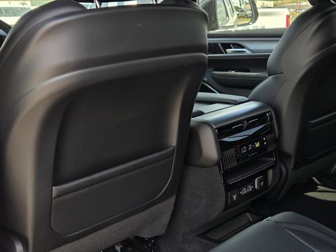 New 2026 Jeep Grand Wagoneer L 4WD image 21