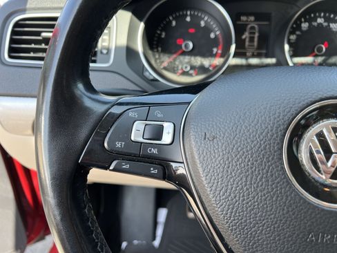 Used 2018 Volkswagen Jetta SE FWD image 34