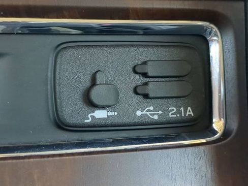 Used 2021 Subaru Ascent Touring w/ Popular Package #2A image 22