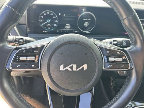 Certified 2024 Kia Seltos EX image 20