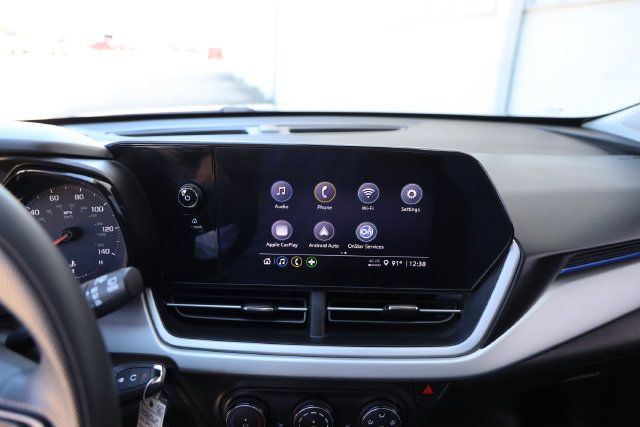 Used 2025 Chevrolet Trax LS w/ LS Convenience Package FWD image 16