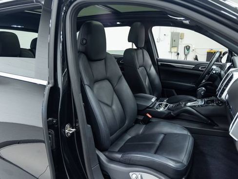Used 2016 Porsche Cayenne S AWD/4WD image 25