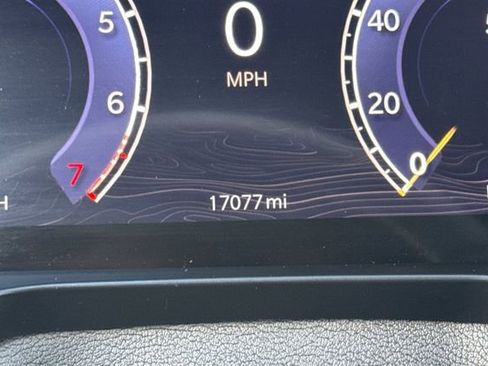 Used 2024 Jeep Grand Cherokee L Altitude AWD/4WD image 43