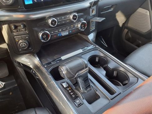 Used 2021 Ford F150 Lariat image 12