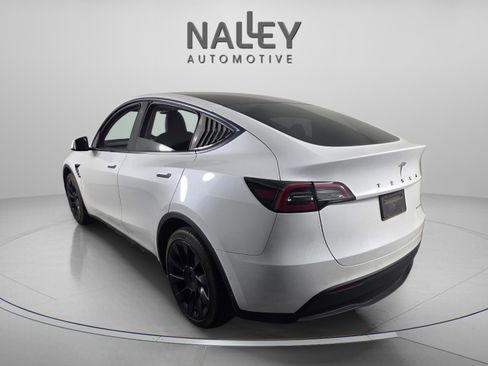 Used 2022 Tesla Model Y Long Range image 3