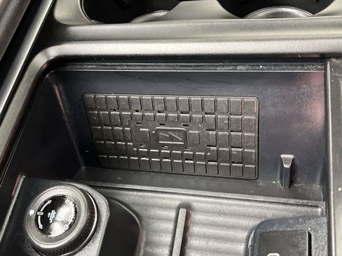 Used 2025 Ford Expedition Active AWD/4WD image 31