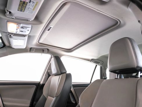 Used 2015 Toyota RAV4 Limited FWD image 30