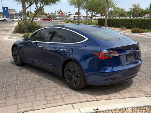 Used 2019 Tesla Model 3 Standard Range Plus RWD image 4