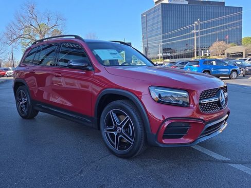 Used 2026 Mercedes-Benz GLB 250 4MATIC image 7