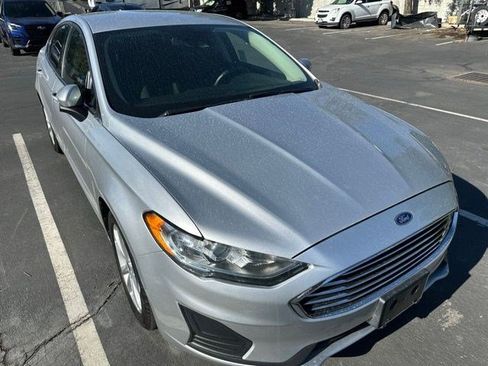 Used 2019 Ford Fusion SE FWD image 7