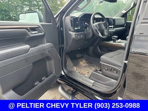 Used 2023 Chevrolet Silverado 1500 RST w/ Z71 Off-Road Package AWD/4WD image 13