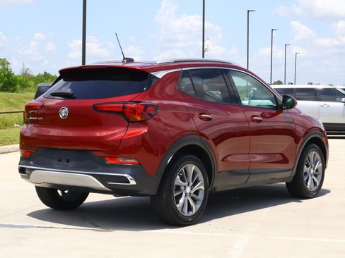 Used 2023 Buick Encore GX Essence w/ Experience Buick Package FWD image 4
