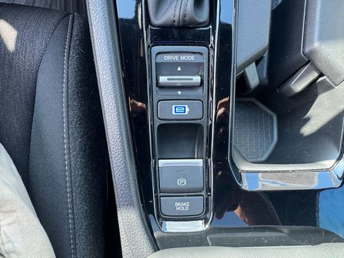 Used 2024 Honda Accord Sport image 19