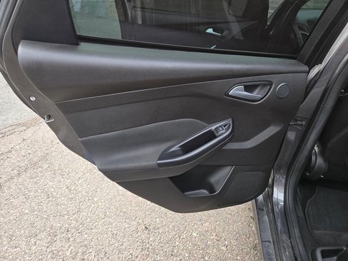 Used 2016 Ford Focus ST w/ Equipment Group 401A image 23