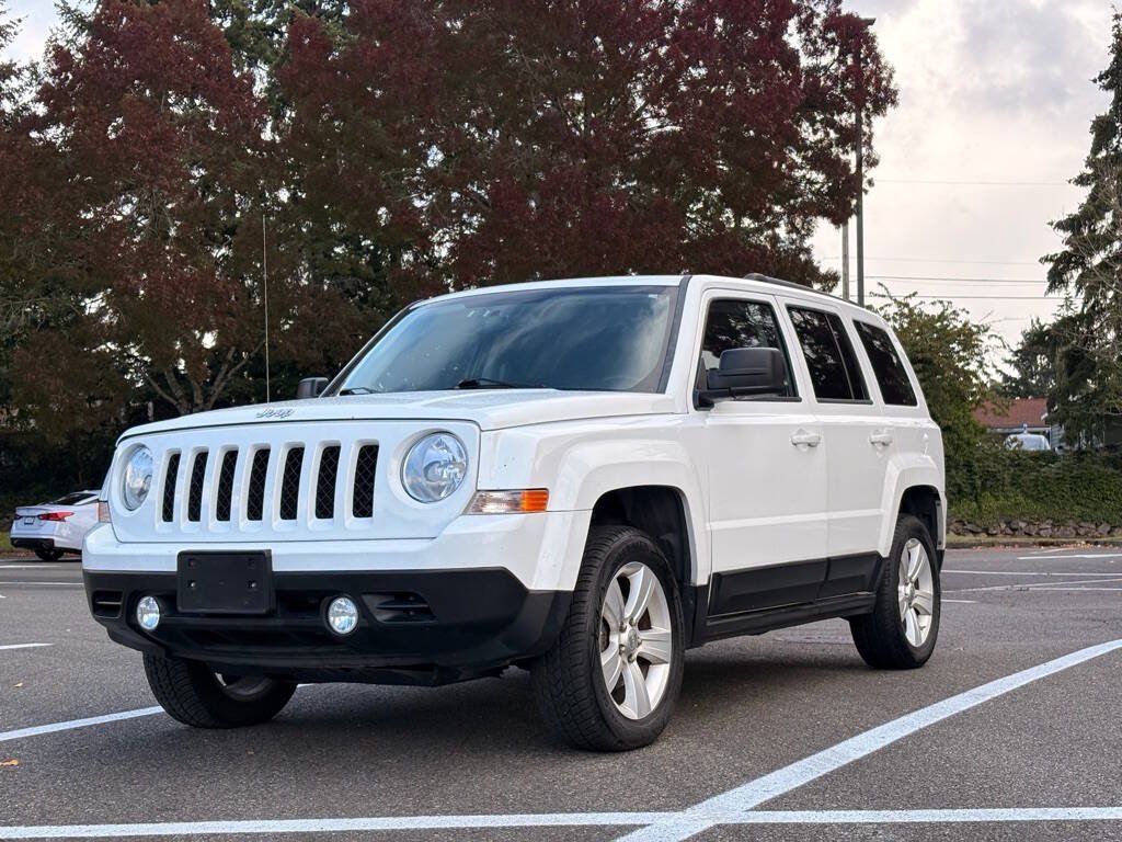 Used 2012 Jeep Patriot Latitude AWD/4WD image 1