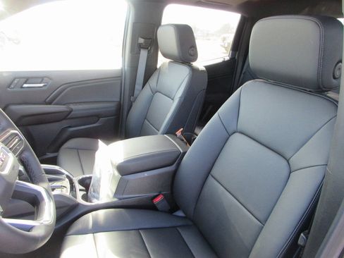 New 2026 GMC Canyon Elevation w/ Convenience Package image 13