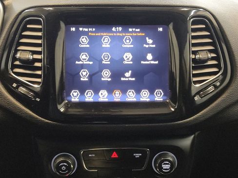 Used 2019 Jeep Compass Limited image 25