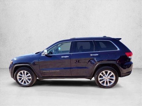 Used 2017 Jeep Grand Cherokee Limited w/ Luxury Group II AWD/4WD image 2